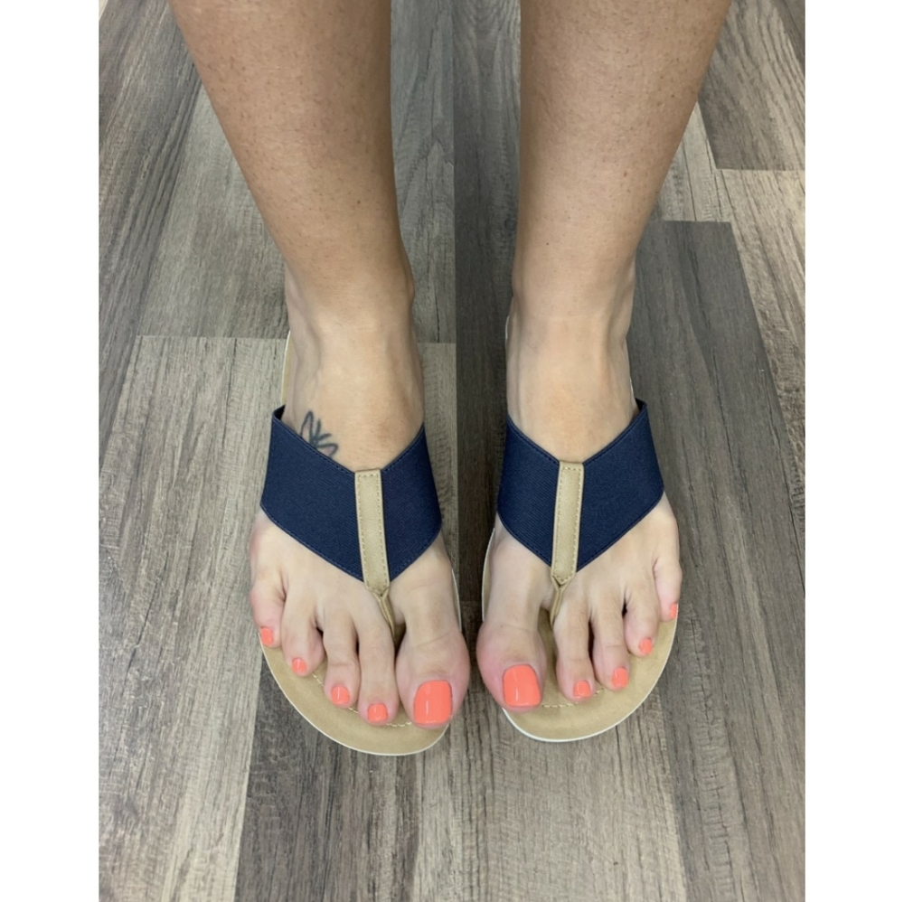 SODA Brand comfy cute sandals Size 7.5